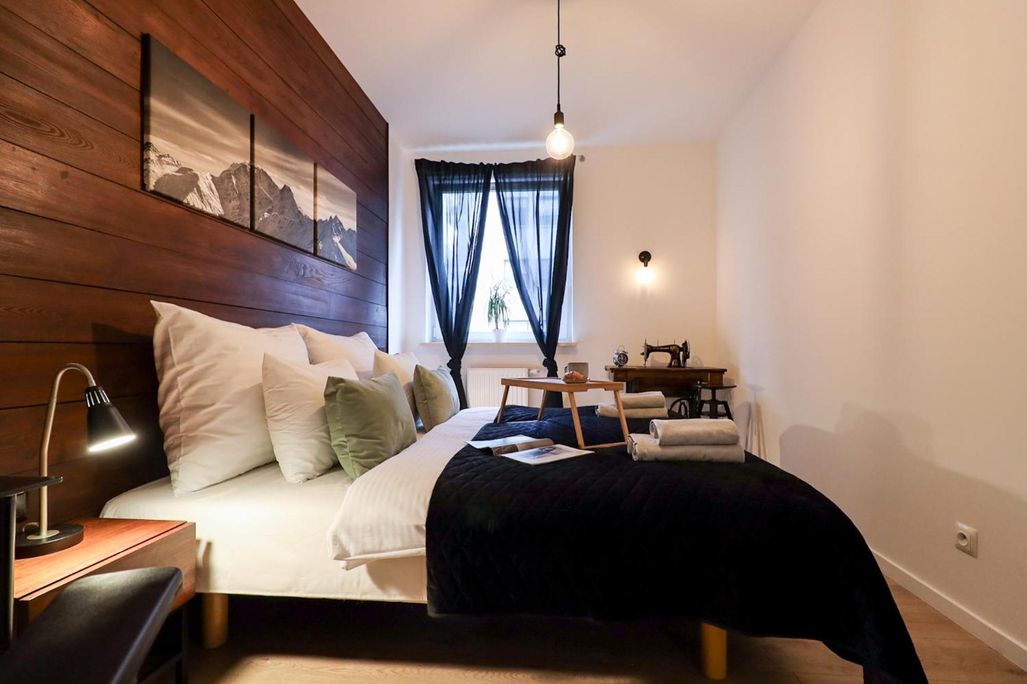 Apartment Six Dreams Spot
