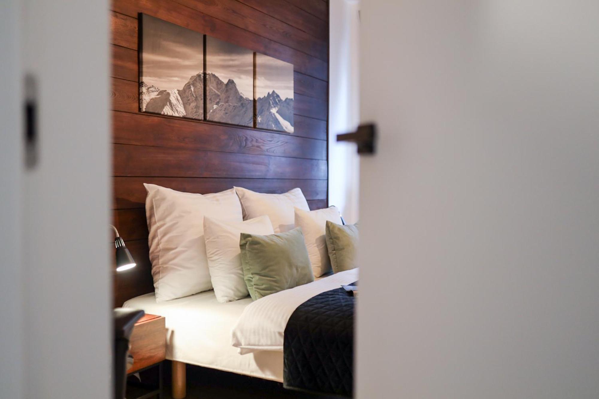 Six Dreams Spot Apartment